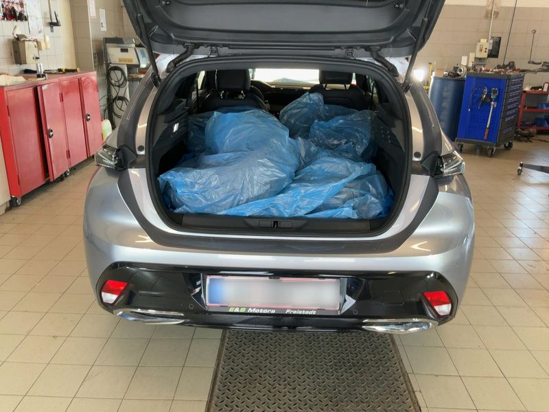 Peugeot 308 1.5 Blue-HDi GT 2023 – снимка 16