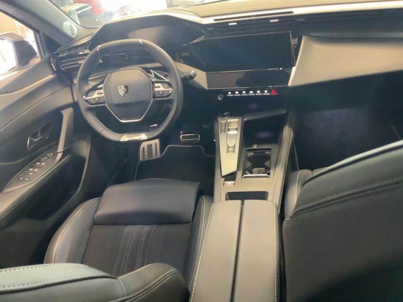 Peugeot 308 1.5 Blue-HDi GT 2023 – снимка 18