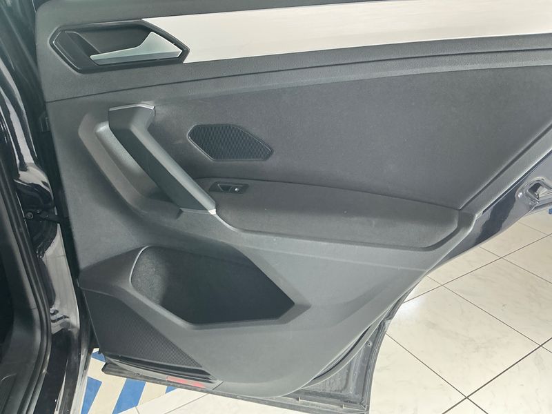 Volkswagen Tiguan 2.0 TDI Comfortline 4Motion BlueMotion Tech 2016 – снимка 32