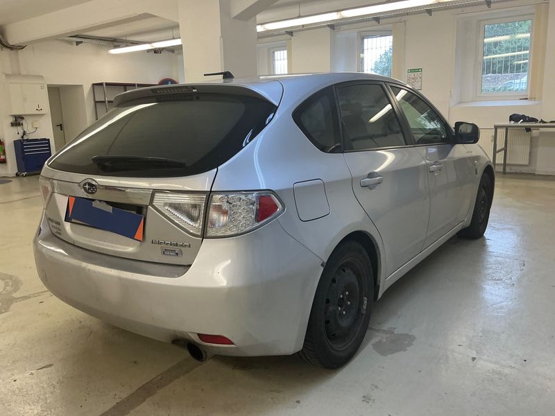 Subaru Impreza 2.0 Diesel Active 4WD 2010 – снимка 2