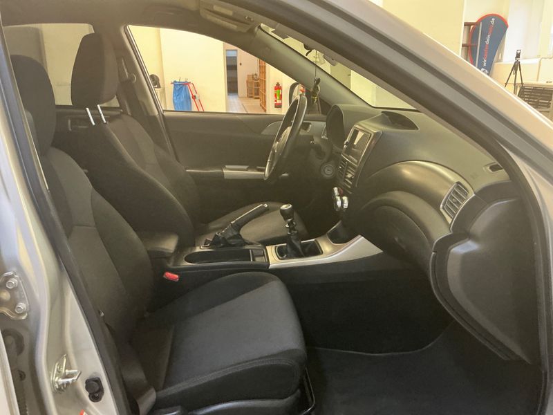 Subaru Impreza 2.0 Diesel Active 4WD 2010 – снимка 3