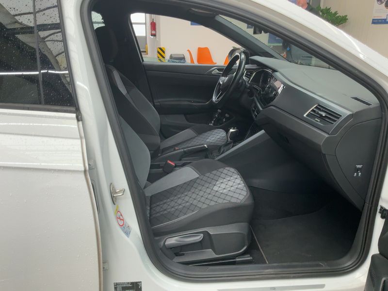 Volkswagen Taigo 1.5 TSI ACT R-Line 2022 – снимка 17