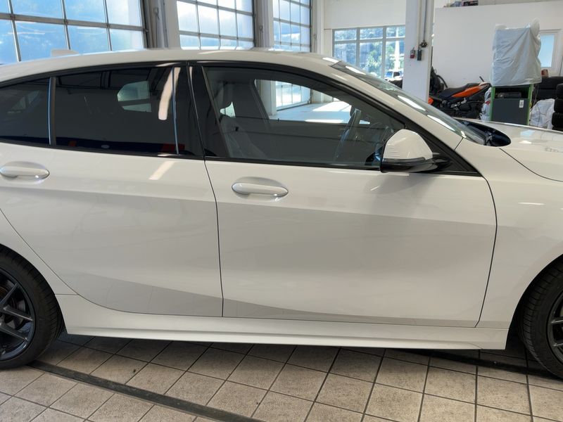 BMW 1er 120i M Sport 2023 – снимка 10
