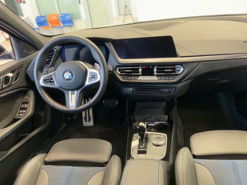 BMW 1er 120i M Sport 2023 – снимка 17