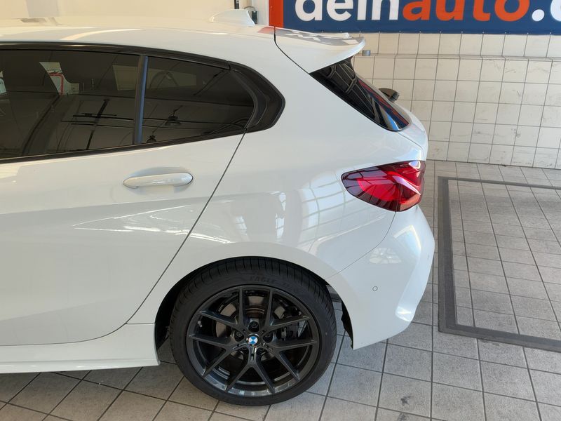 BMW 1er 120i M Sport 2023 – снимка 6