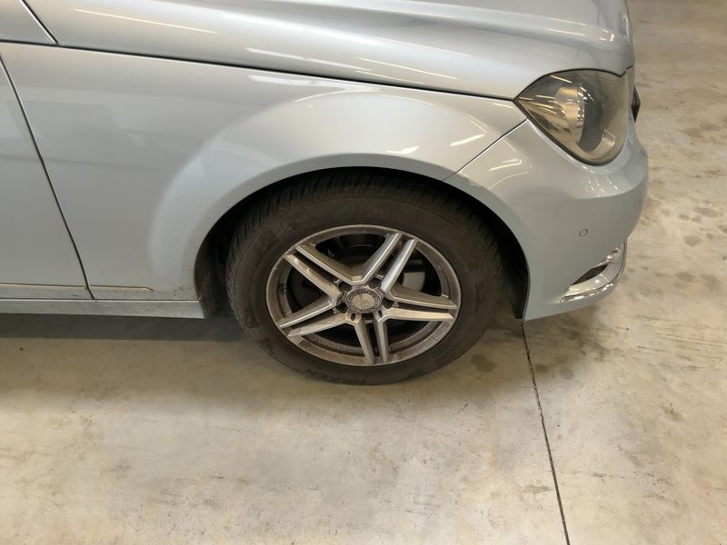 Mercedes-Benz C-Klasse C 220 CDI T BlueEfficiency Avantgarde 2014 – снимка 11