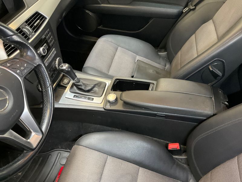 Mercedes-Benz C-Klasse C 220 CDI T BlueEfficiency Avantgarde 2014 – снимка 37