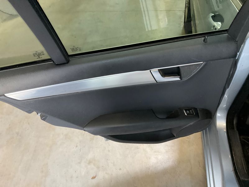 Mercedes-Benz C-Klasse C 220 CDI T BlueEfficiency Avantgarde 2014 – снимка 27