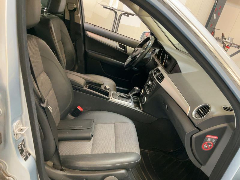 Mercedes-Benz C-Klasse C 220 CDI T BlueEfficiency Avantgarde 2014 – снимка 11