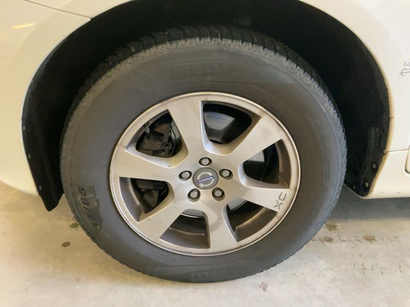 Volvo XC60 2.4 D4 Momentum AWD 2013 – снимка 3