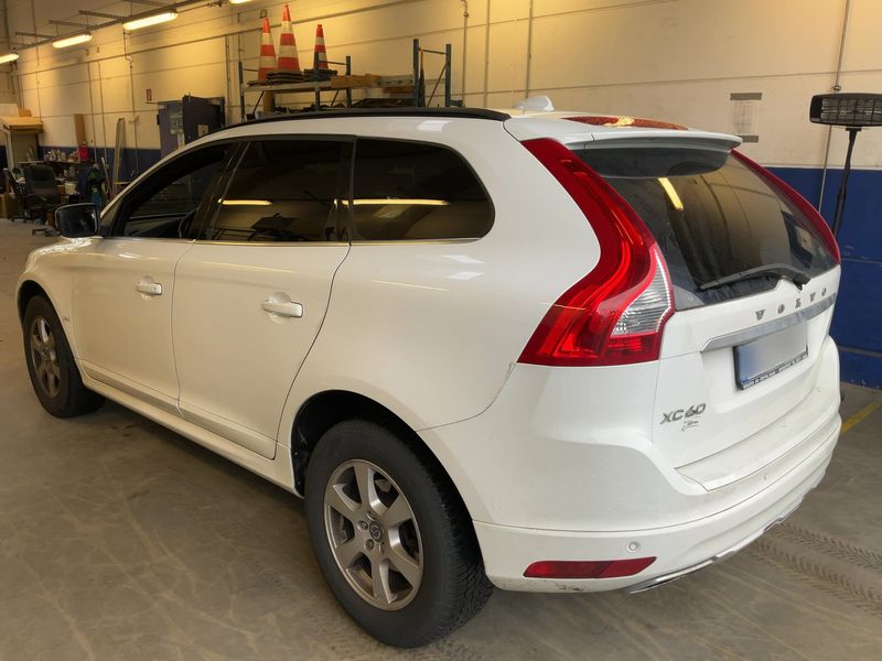 Volvo XC60 2.4 D4 Momentum AWD 2013 – снимка 6