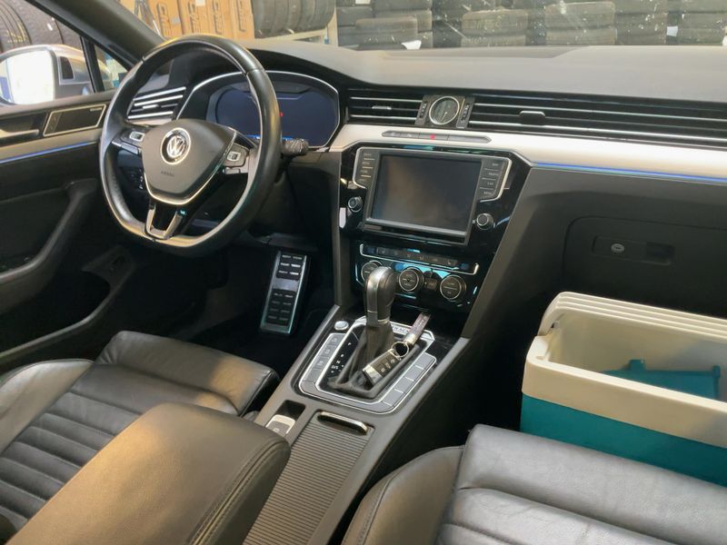 Volkswagen Passat Alltrack 2.0 TDI 4Motion BlueMotion Tech 2017 – снимка 18