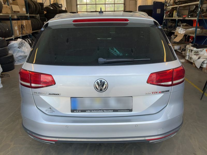Volkswagen Passat Alltrack 2.0 TDI 4Motion BlueMotion Tech 2017 – снимка 7