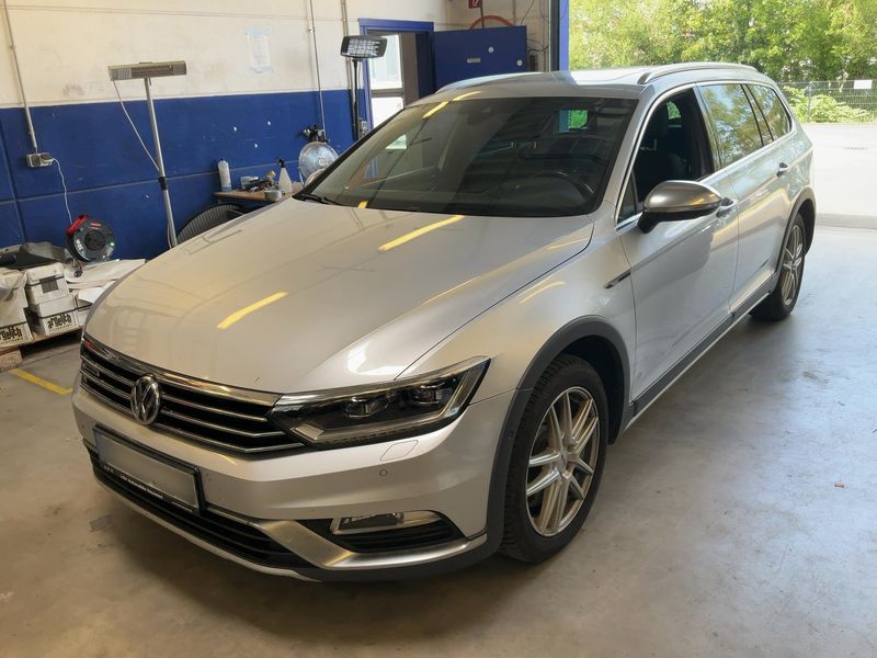 Volkswagen Passat Alltrack 2.0 TDI 4Motion BlueMotion Tech 2017 – снимка 1