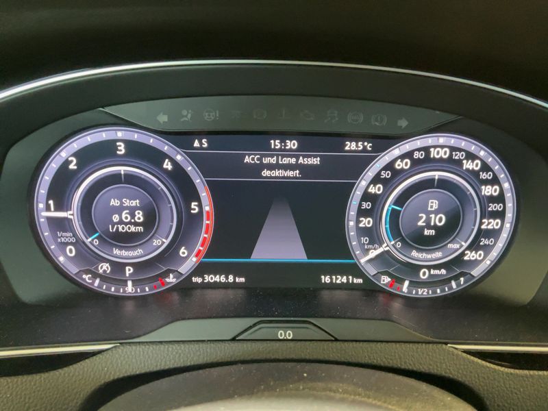 Volkswagen Passat Alltrack 2.0 TDI 4Motion BlueMotion Tech 2017 – снимка 19