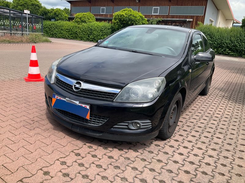 Opel Astra GTC 1.8 Sport 2009 – снимка 1