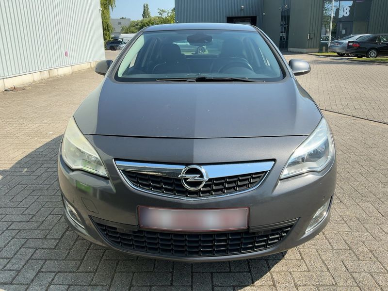 Opel Astra 1.4 Turbo Innovation 2012 – снимка 14