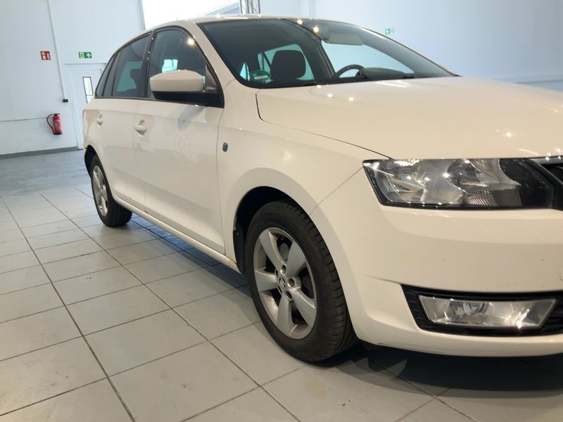 Skoda Rapid Spaceback 1.6 TDI GreenLine 2014 – снимка 12
