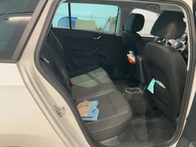Skoda Rapid Spaceback 1.6 TDI GreenLine 2014 – снимка 19