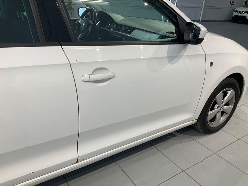 Skoda Rapid Spaceback 1.6 TDI GreenLine 2014 – снимка 25