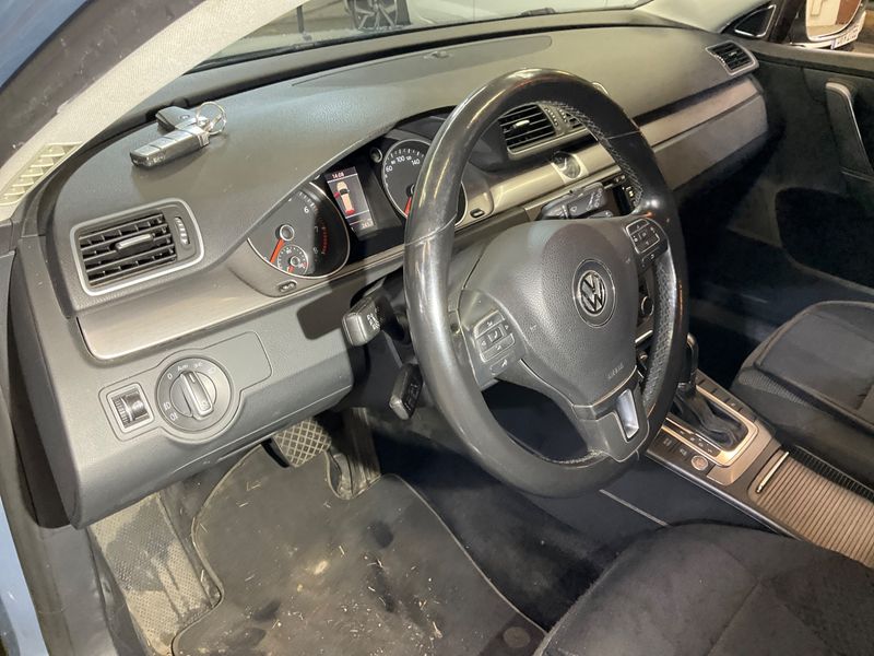 Volkswagen Passat 2.0 TSI Comfortline 2012 – снимка 37