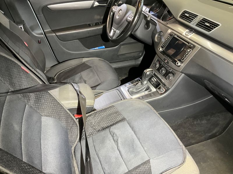Volkswagen Passat 2.0 TSI Comfortline 2012 – снимка 31