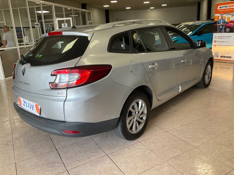 Renault Megane 1.5 dCi Dynamique 2013 – снимка 2