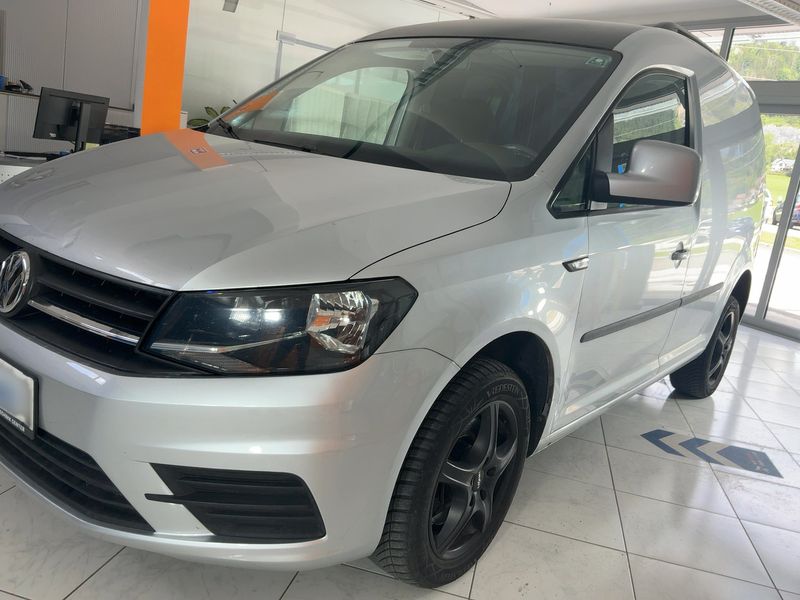 Volkswagen Caddy 2.0 TDI Kasten 4Motion BlueMotion Tech 2017 – снимка 2