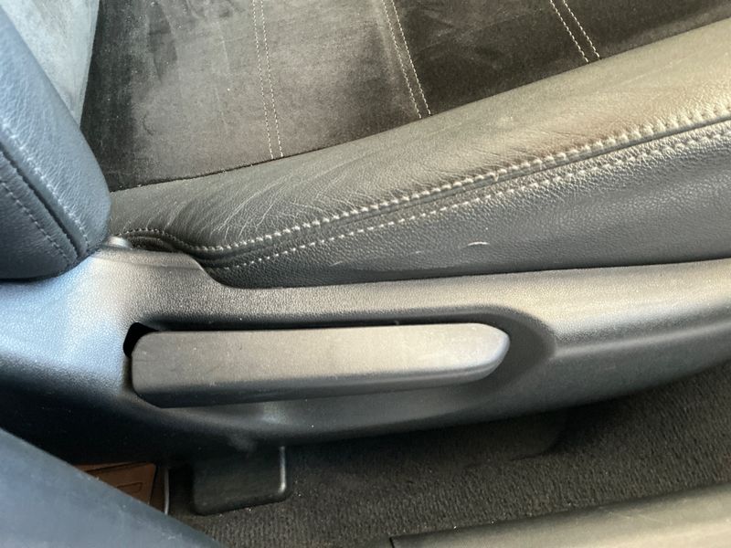 Toyota Avensis 1.8 Executive 2014 – снимка 24