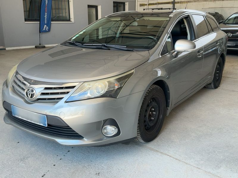 Toyota Avensis 1.8 Executive 2014 – снимка 1