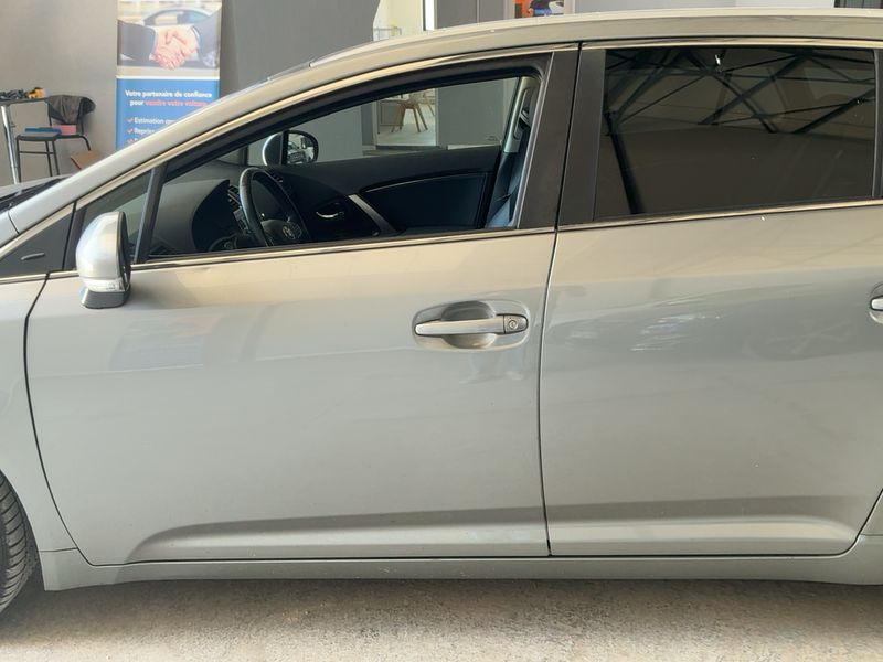 Toyota Avensis 1.8 Executive 2014 – снимка 4