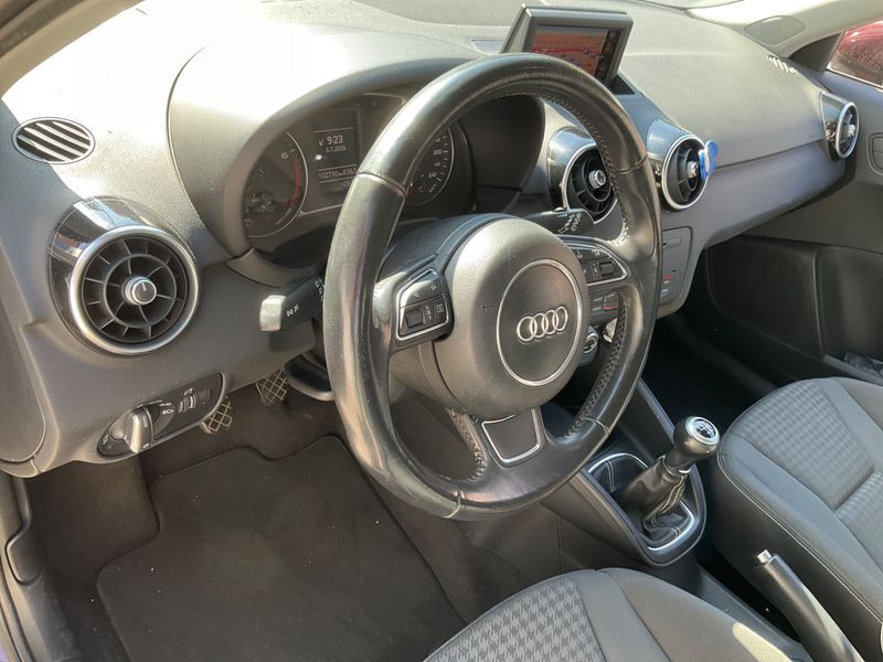 Audi A1 1.4 TFSI Ambition 2011 – снимка 23
