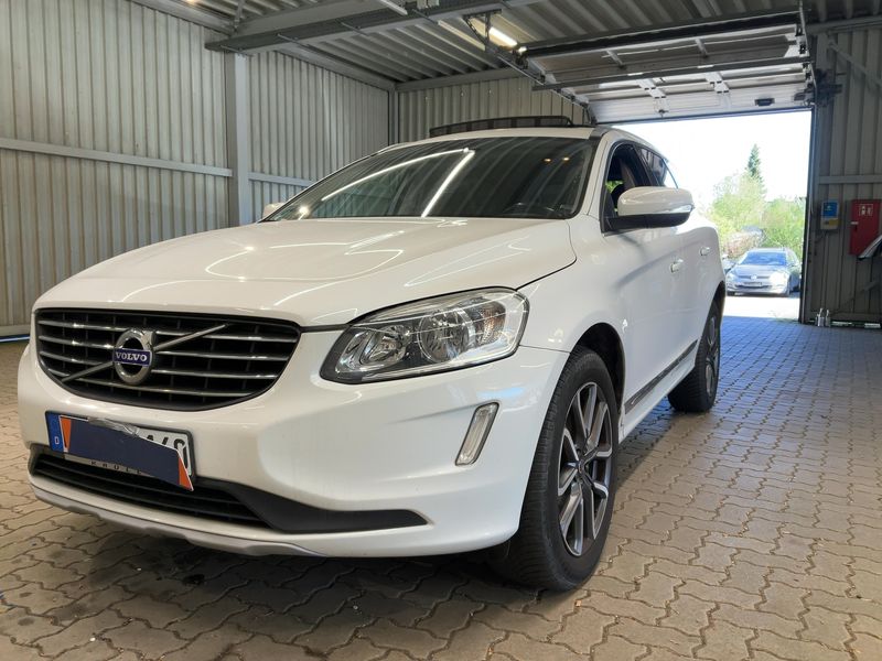 Volvo XC60 2.0 D4 Summum 2WD 2016 – снимка 1