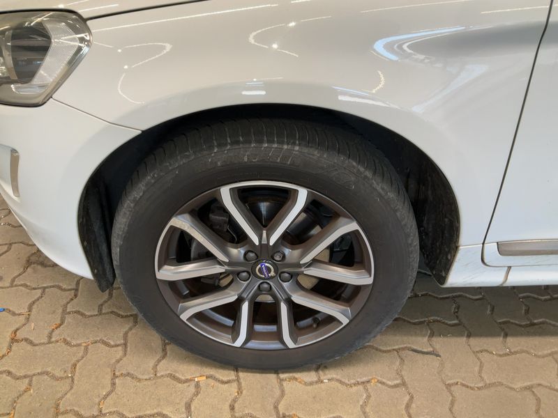 Volvo XC60 2.0 D4 Summum 2WD 2016 – снимка 3
