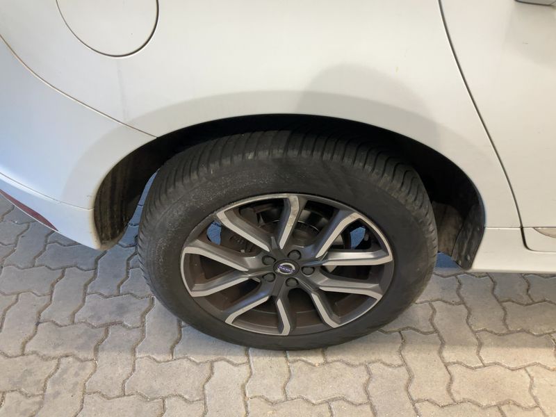 Volvo XC60 2.0 D4 Summum 2WD 2016 – снимка 9