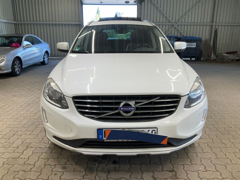 Volvo XC60 2.0 D4 Summum 2WD 2016 – снимка 14