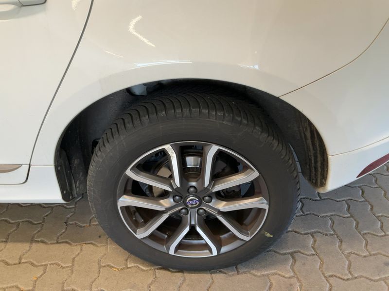 Volvo XC60 2.0 D4 Summum 2WD 2016 – снимка 5