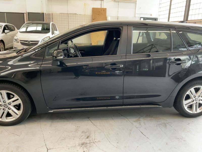 Toyota Corolla 1.8 Hybrid Comfort 2022 – снимка 4