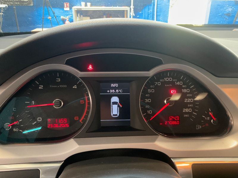 Audi A6 2.0 TDIe 2011 – снимка 18