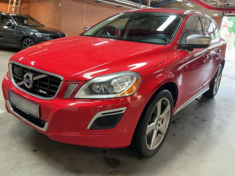 Volvo XC60 2.4 D5 R-Design AWD 2011 – снимка 1