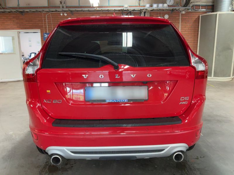 Volvo XC60 2.4 D5 R-Design AWD 2011 – снимка 7