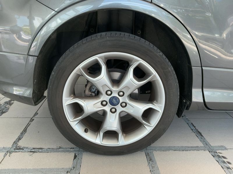 Ford Kuga 1.5 EcoBoost Individual 2015 – снимка 9