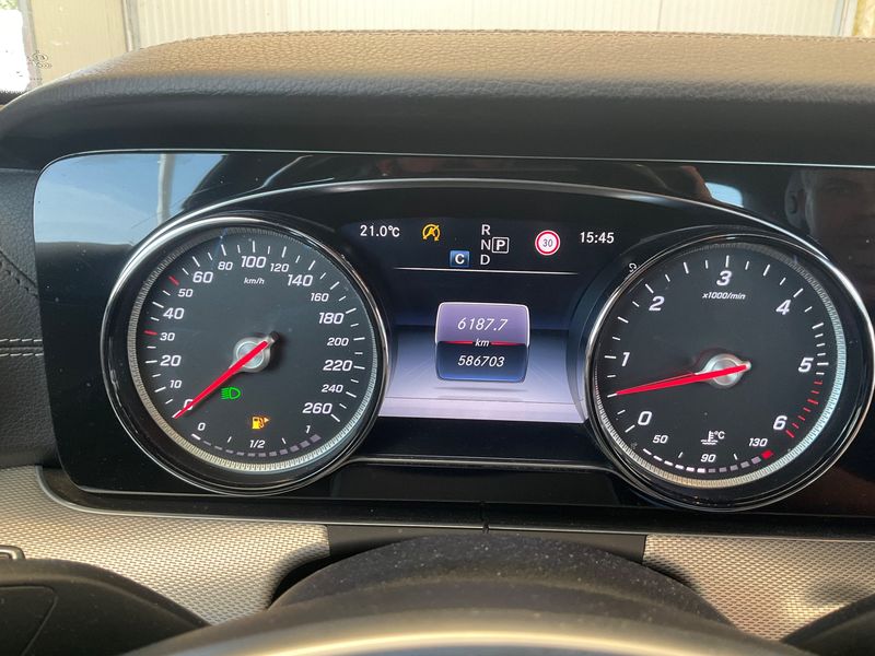 Mercedes-Benz E-Klasse E 350 d 4Matic AMG Line 2018 – снимка 18