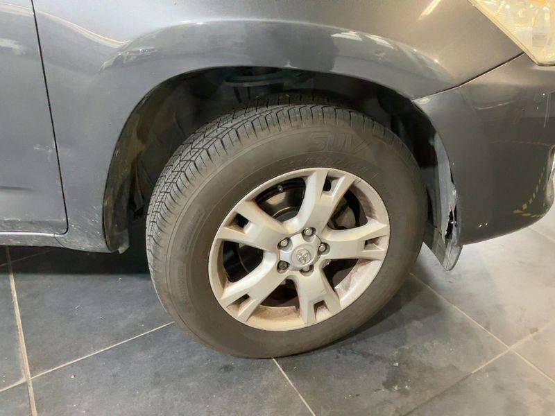 Toyota RAV 4 2.0 Lounge 2010 – снимка 11