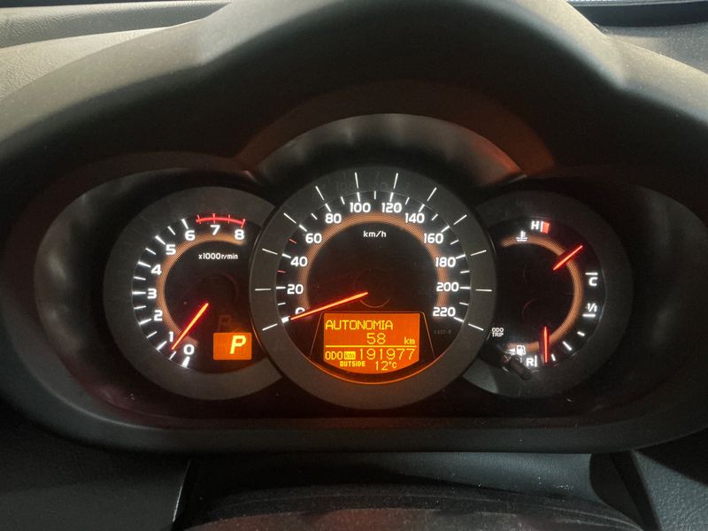 Toyota RAV 4 2.0 Lounge 2010 – снимка 18