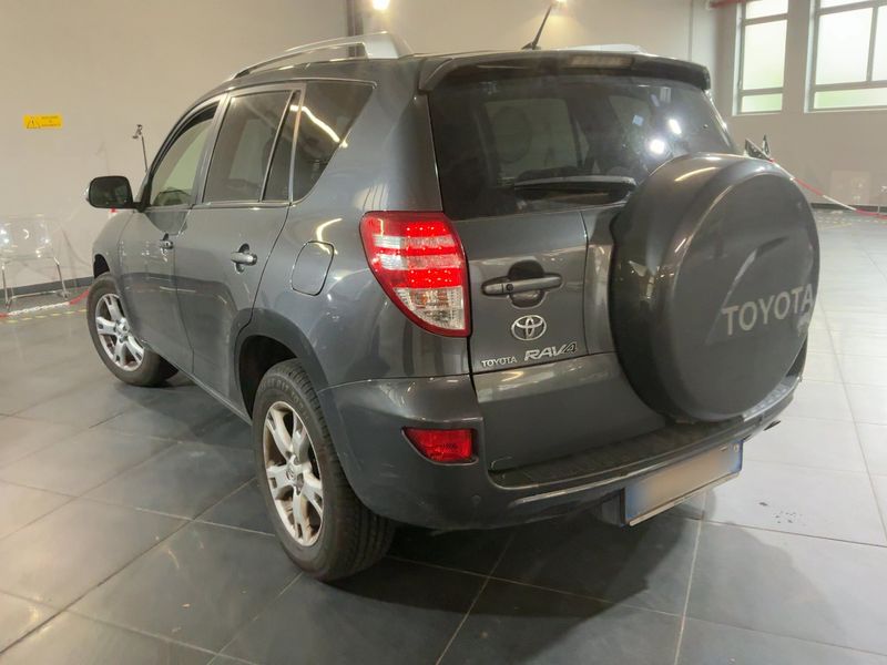 Toyota RAV 4 2.0 Lounge 2010 – снимка 6