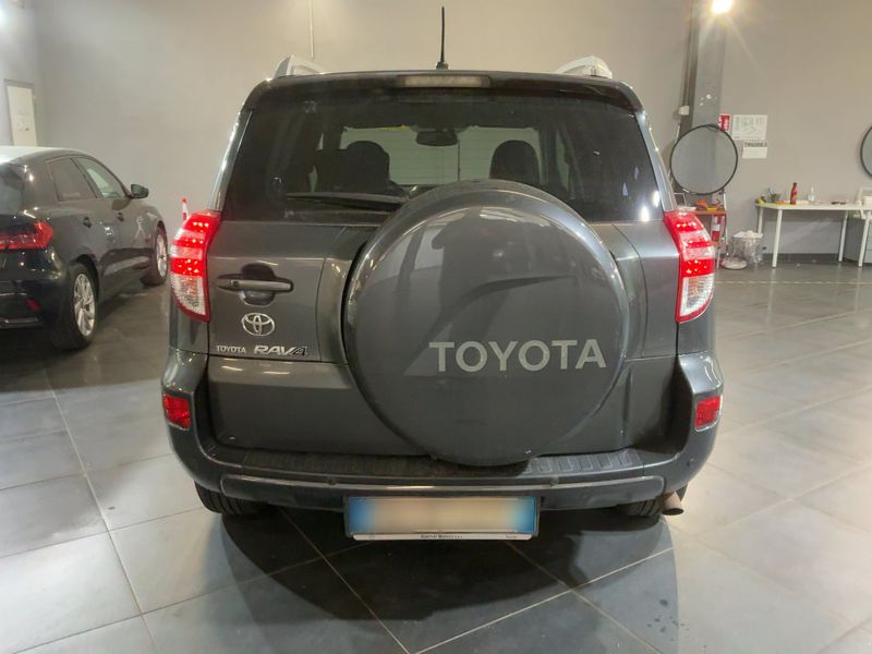 Toyota RAV 4 2.0 Lounge 2010 – снимка 7
