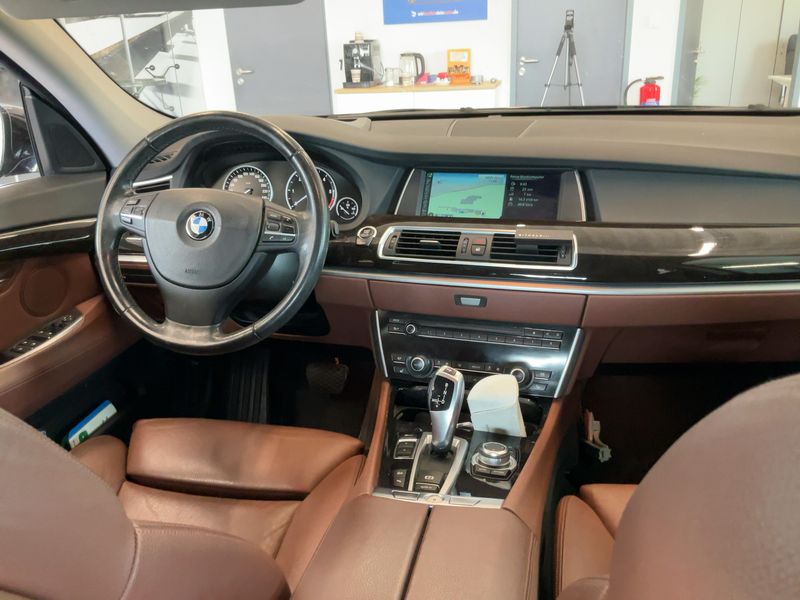 BMW 5er 530d GT xDrive 2013 – снимка 12