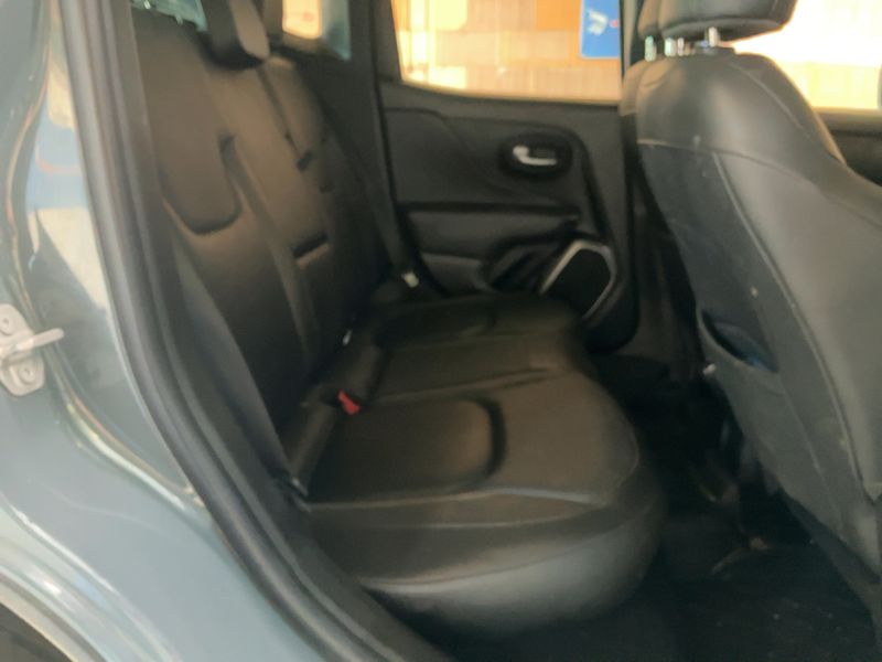Jeep Renegade 2.0 M-Jet Limited 4WD 2018 – снимка 19