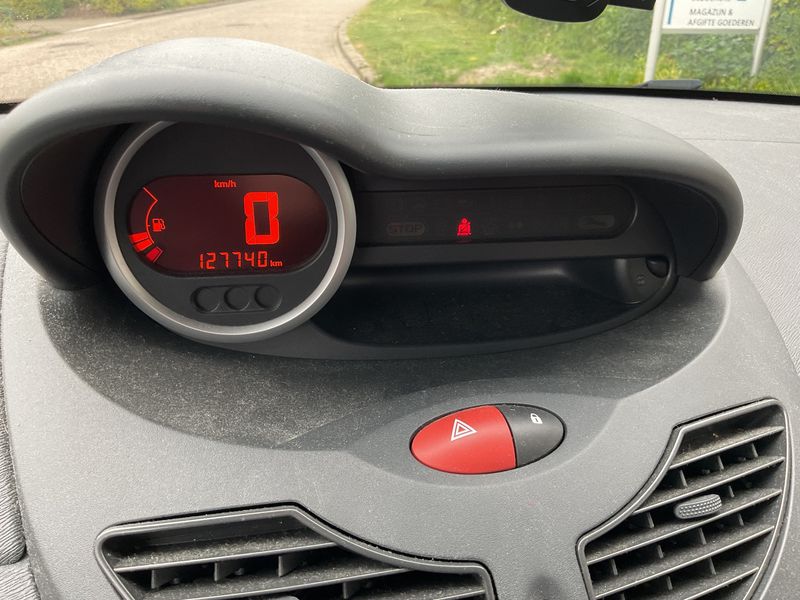 Renault Twingo 1.2 Expression 2011 – снимка 4